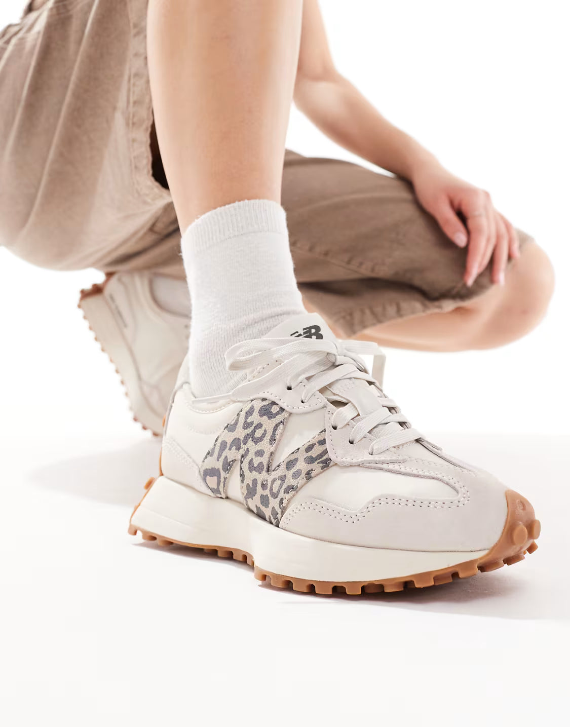 New Balance 327 Animal Trainers in Off White and Leopard