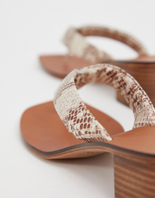 Timeless Leather Thong Sandals in Snake