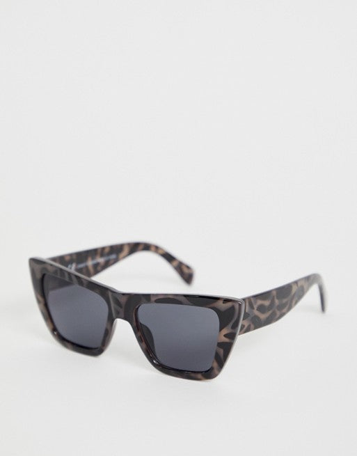 Weekday Oversized Sunglasses in Grey Tortoise
