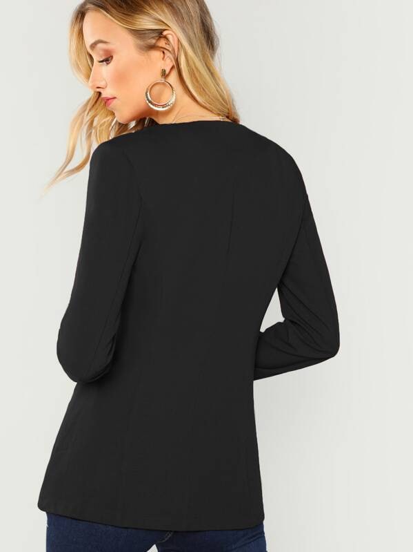Hook And Eye Closure Solid Blazer in Black