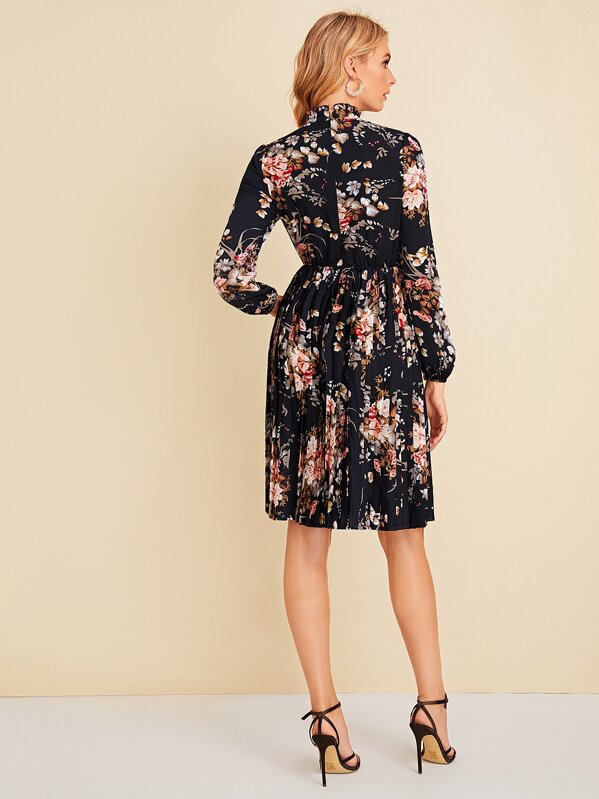 Mock Neck Botanical Print Pleated Dress