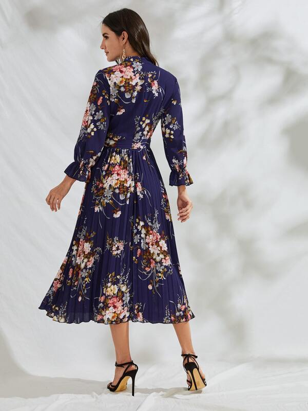 Mock Neck Floral Print Pleated Hem Belted Dress